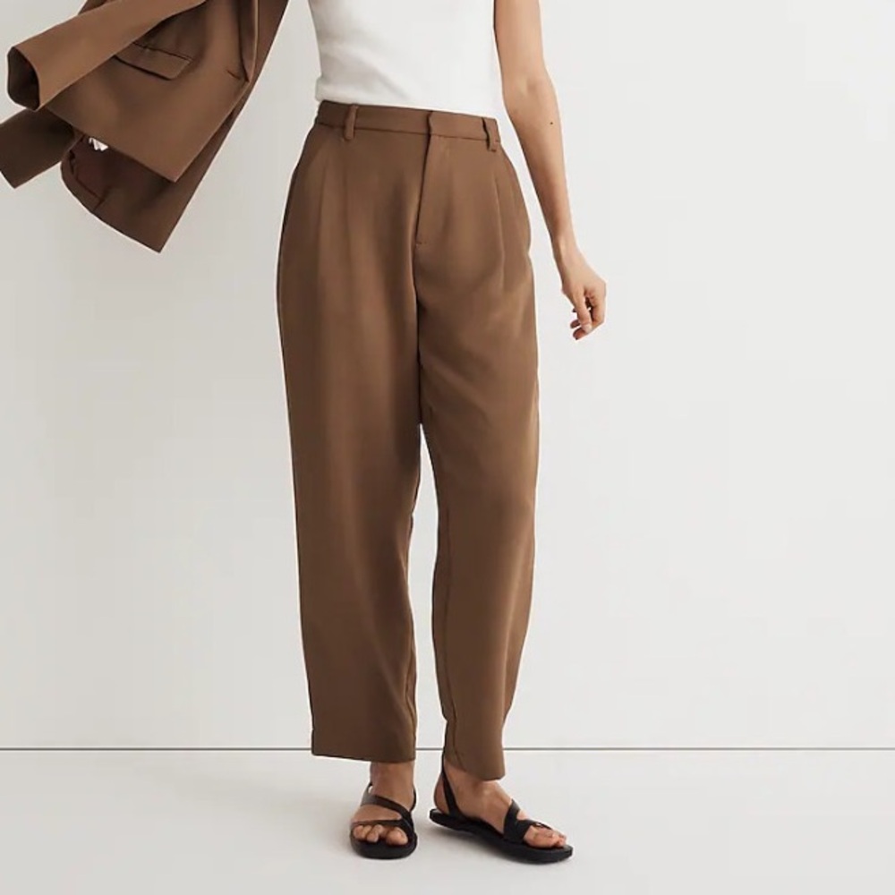 Madewell The Turner Tapered Pant in Light Roast